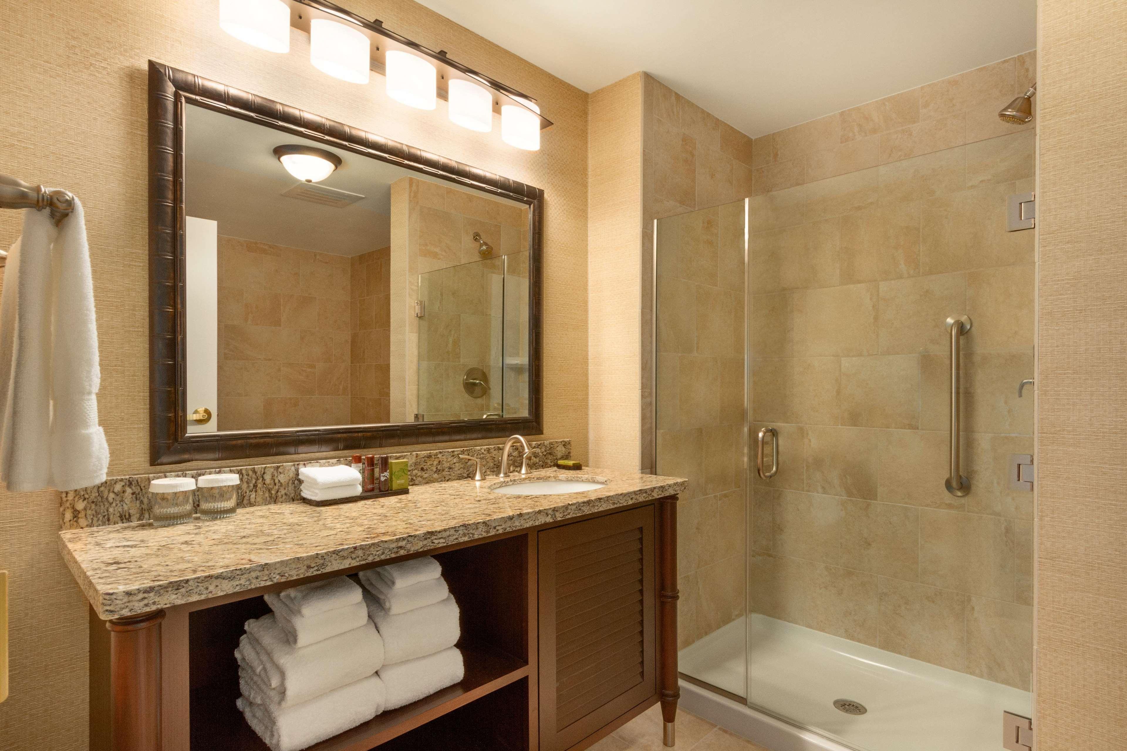 Embassy Suites Savannah Historic District Ngoại thất bức ảnh