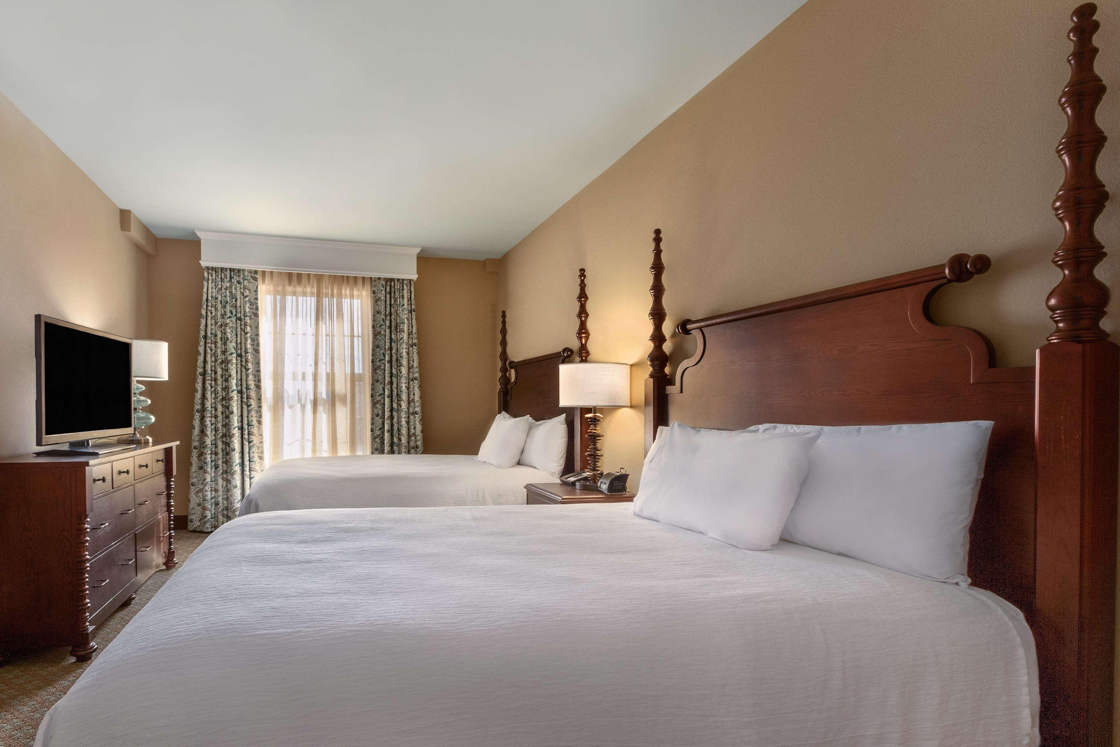 Embassy Suites Savannah Historic District Ngoại thất bức ảnh