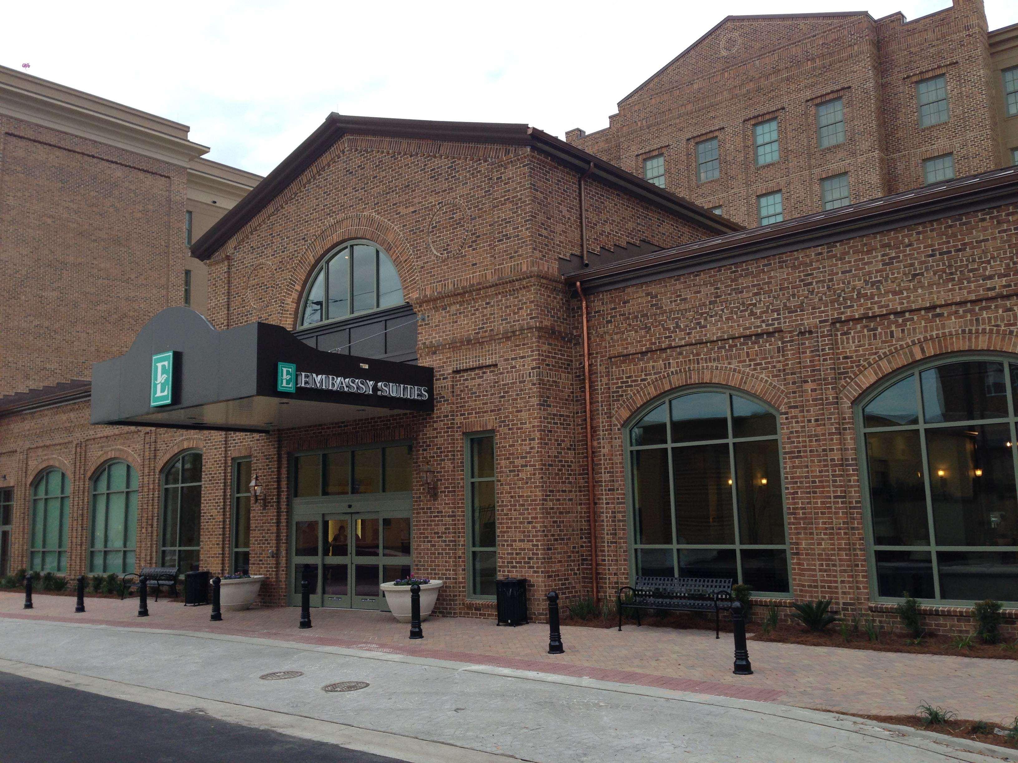 Embassy Suites Savannah Historic District Ngoại thất bức ảnh