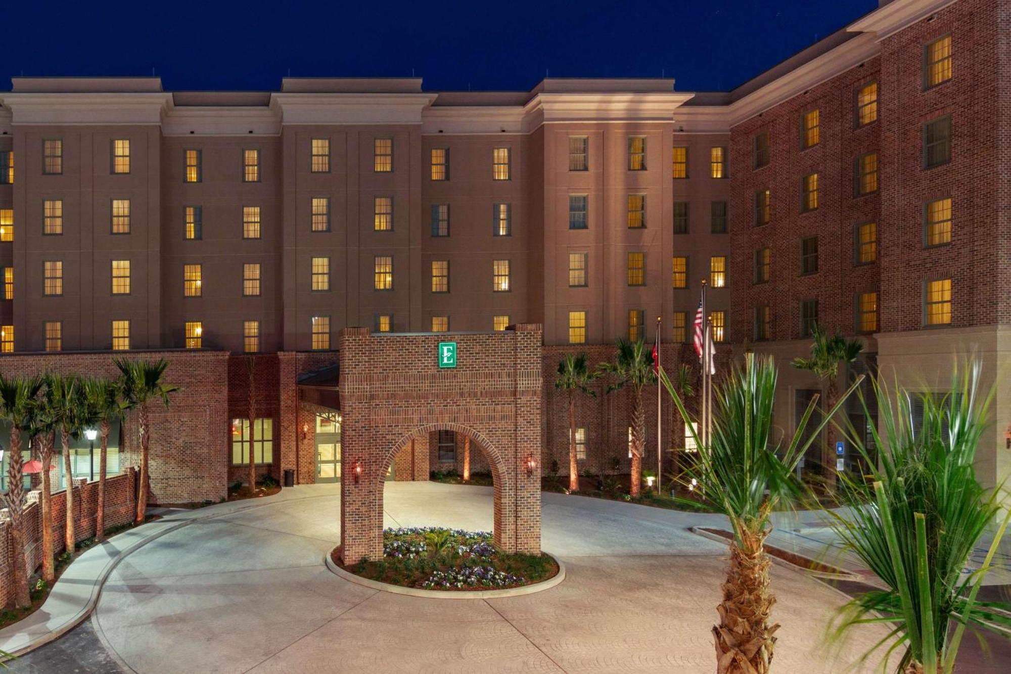 Embassy Suites Savannah Historic District Ngoại thất bức ảnh