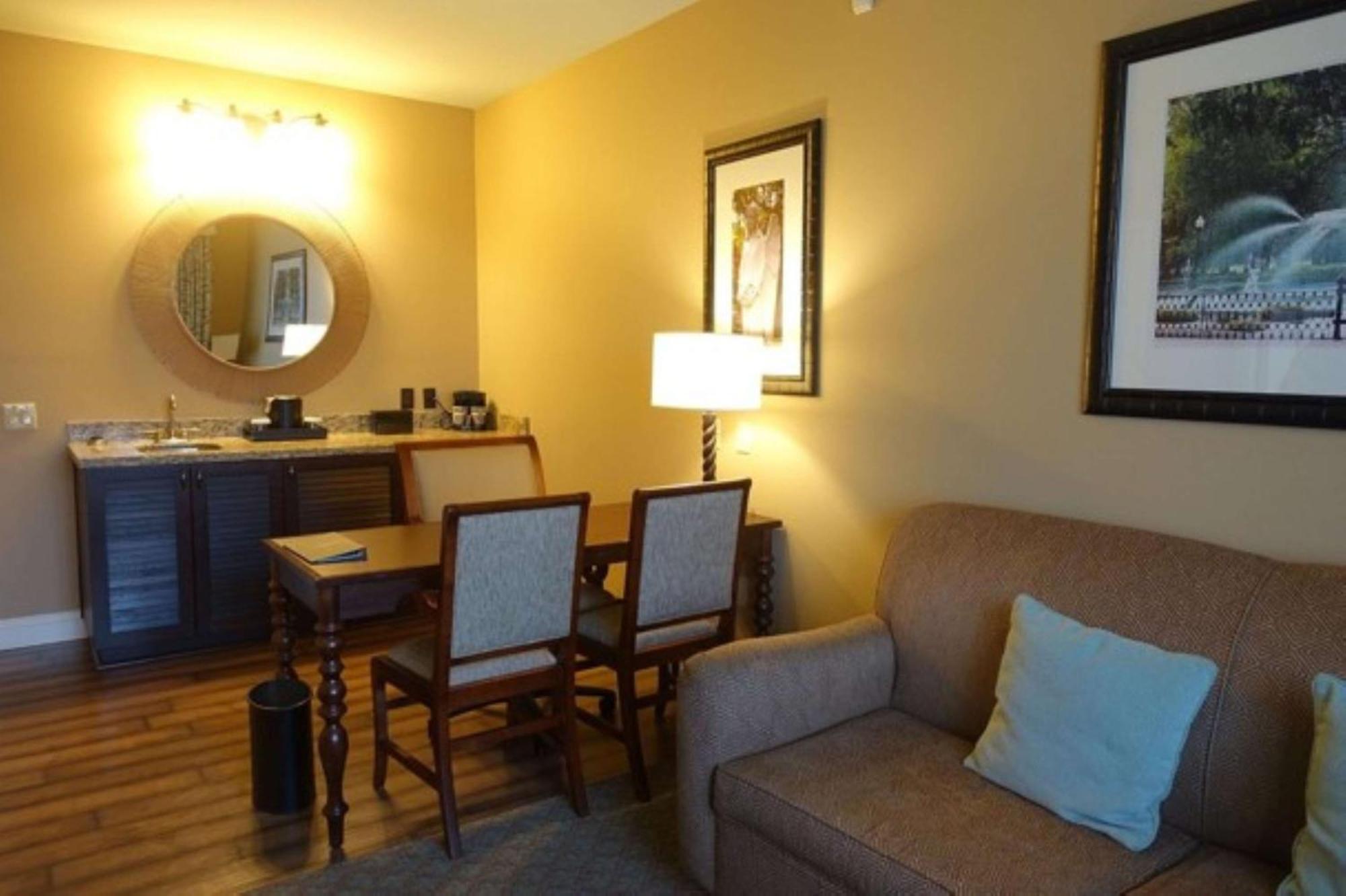 Embassy Suites Savannah Historic District Ngoại thất bức ảnh