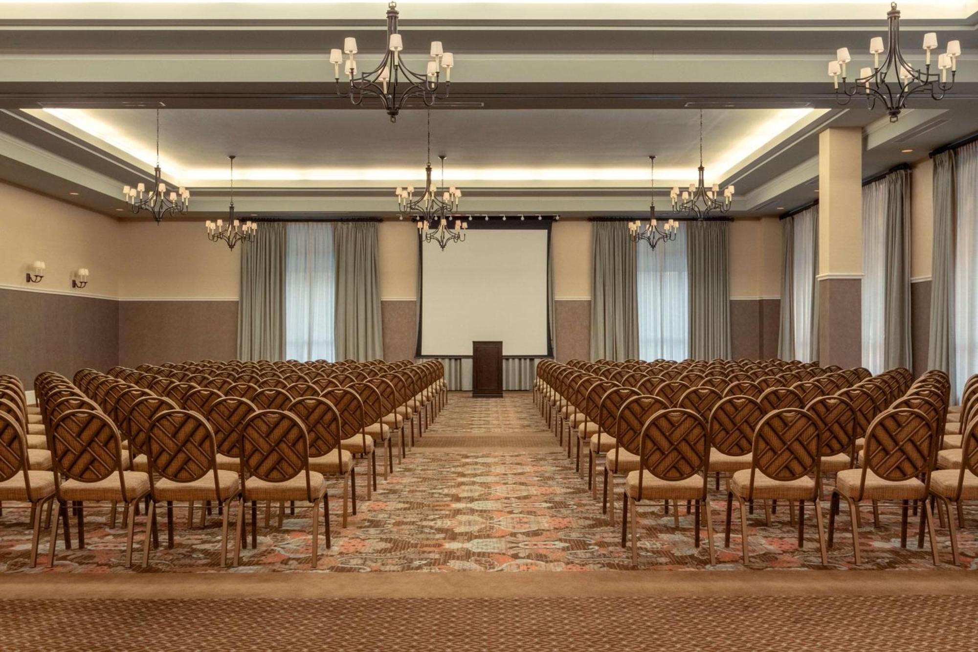 Embassy Suites Savannah Historic District Ngoại thất bức ảnh
