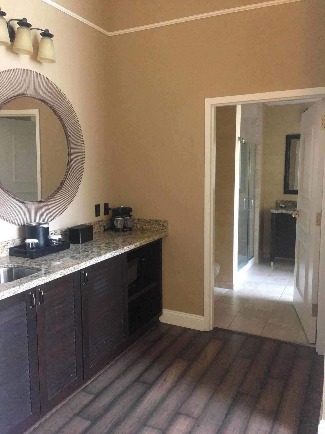 Embassy Suites Savannah Historic District Ngoại thất bức ảnh