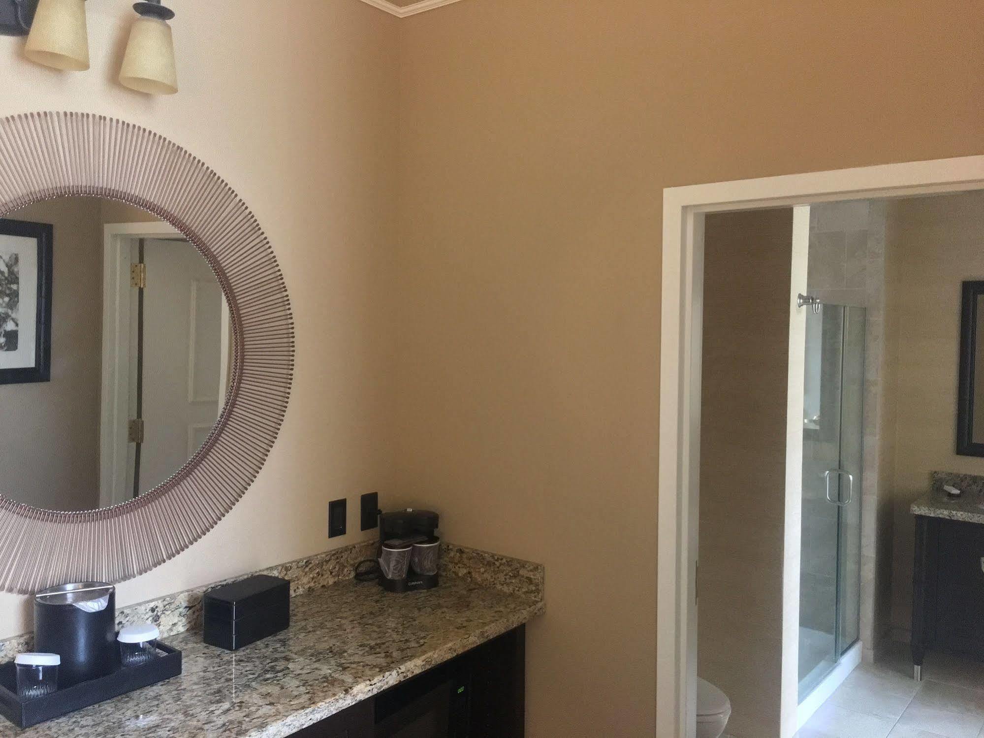 Embassy Suites Savannah Historic District Ngoại thất bức ảnh